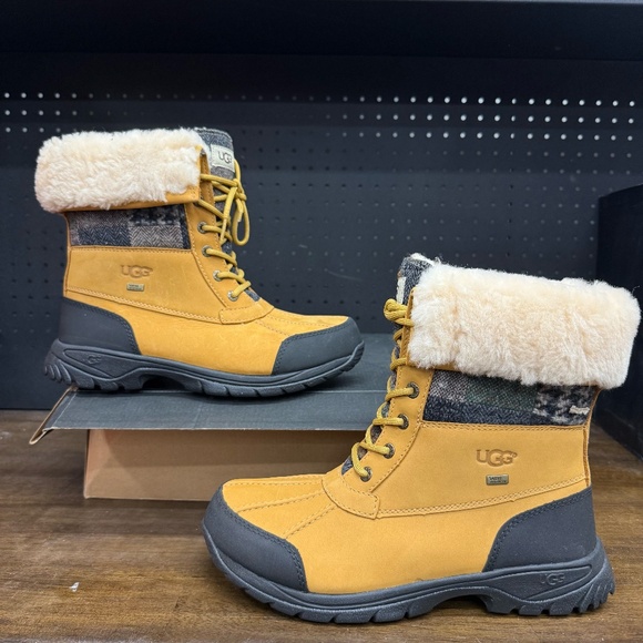 New W/Box! Men's Ugg Butte Patchwork Cold Weather Wheat Tan Black Boots Size 9.5 - Picture 1 of 5